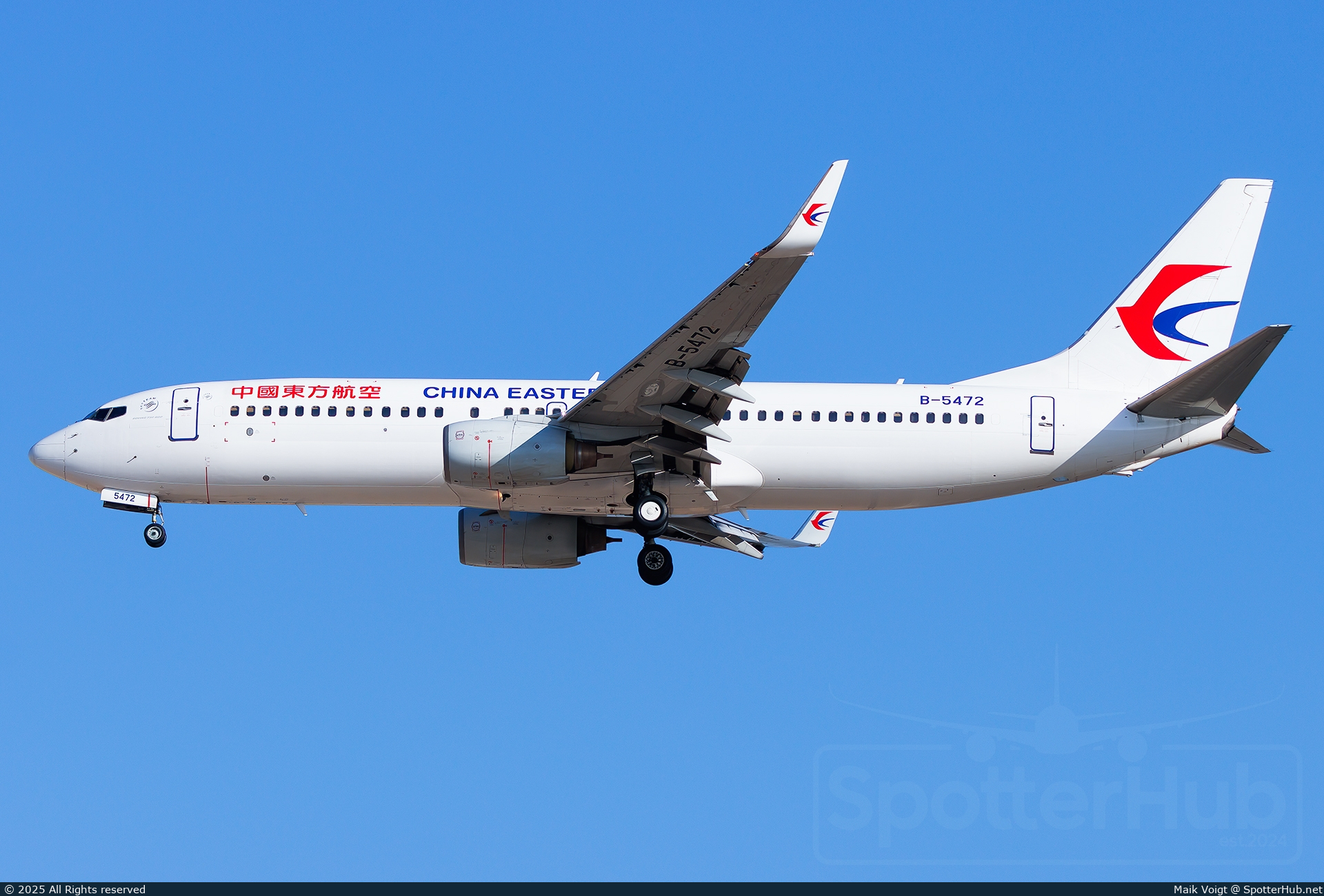 Photo of B-5472 - Boeing 737-89P operated by China Eastern Airlines