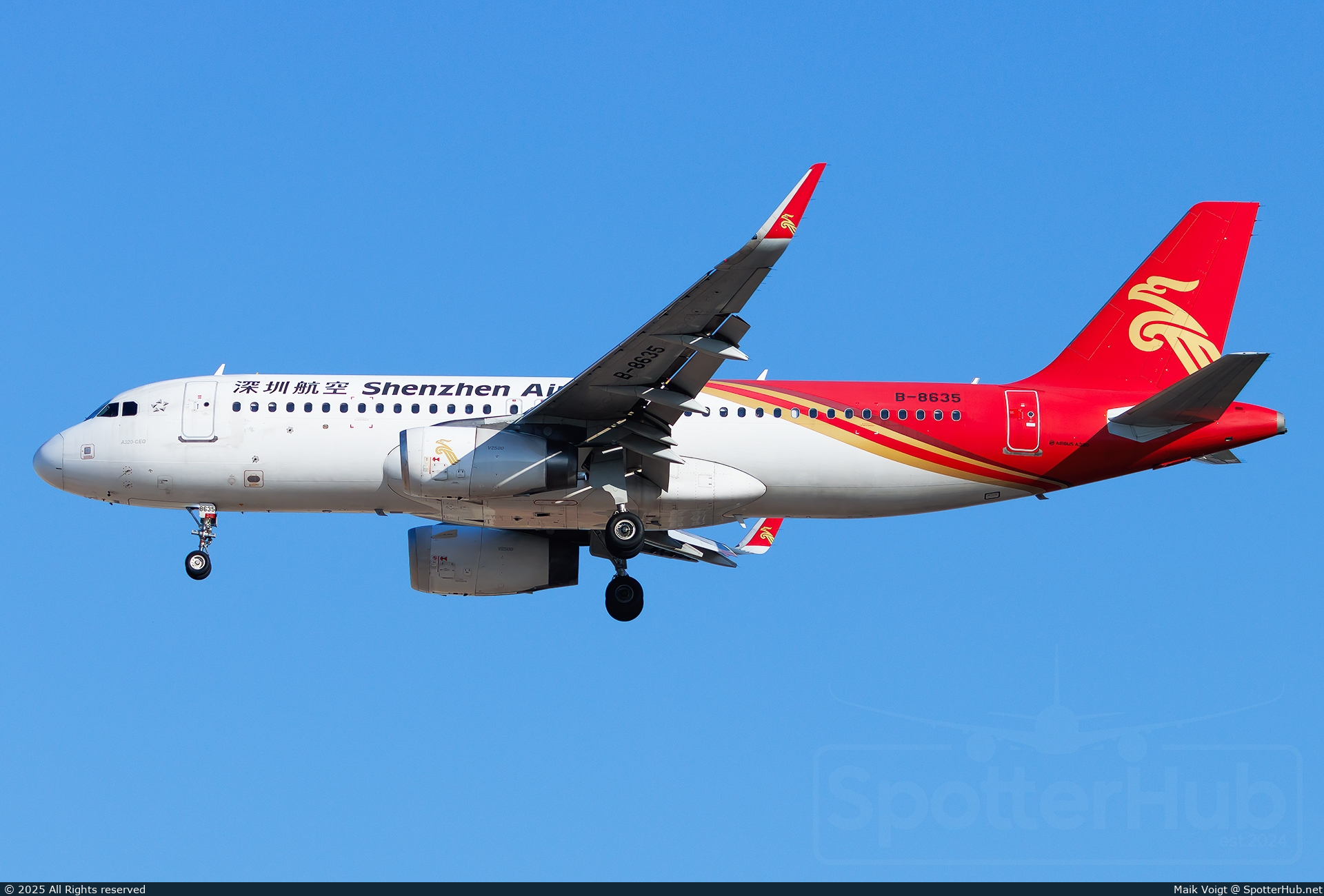 Photo of B-8635 - Airbus A320-232 operated by Shenzhen Airlines