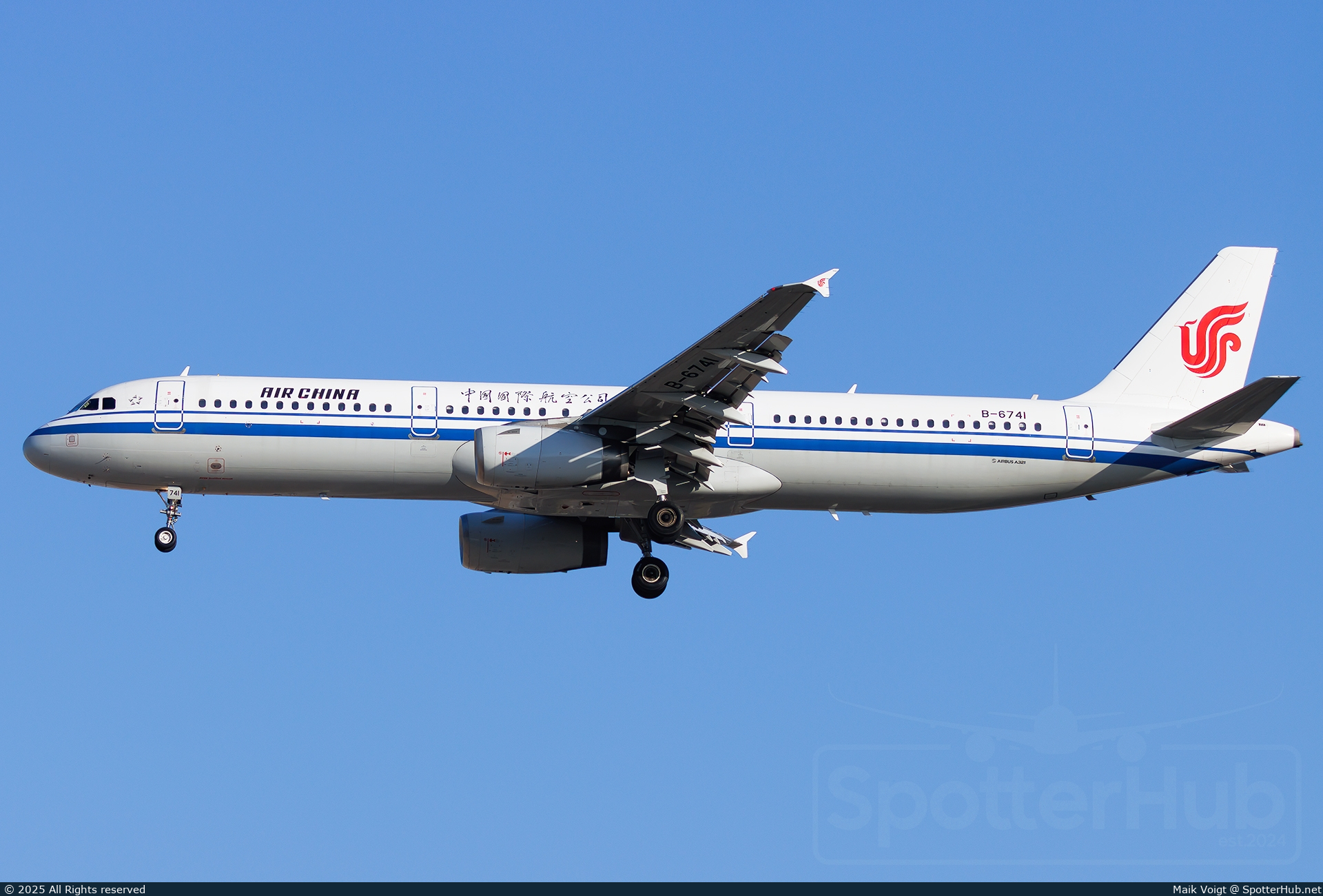Photo of B-6741 - Airbus A321-232 operated by Air China