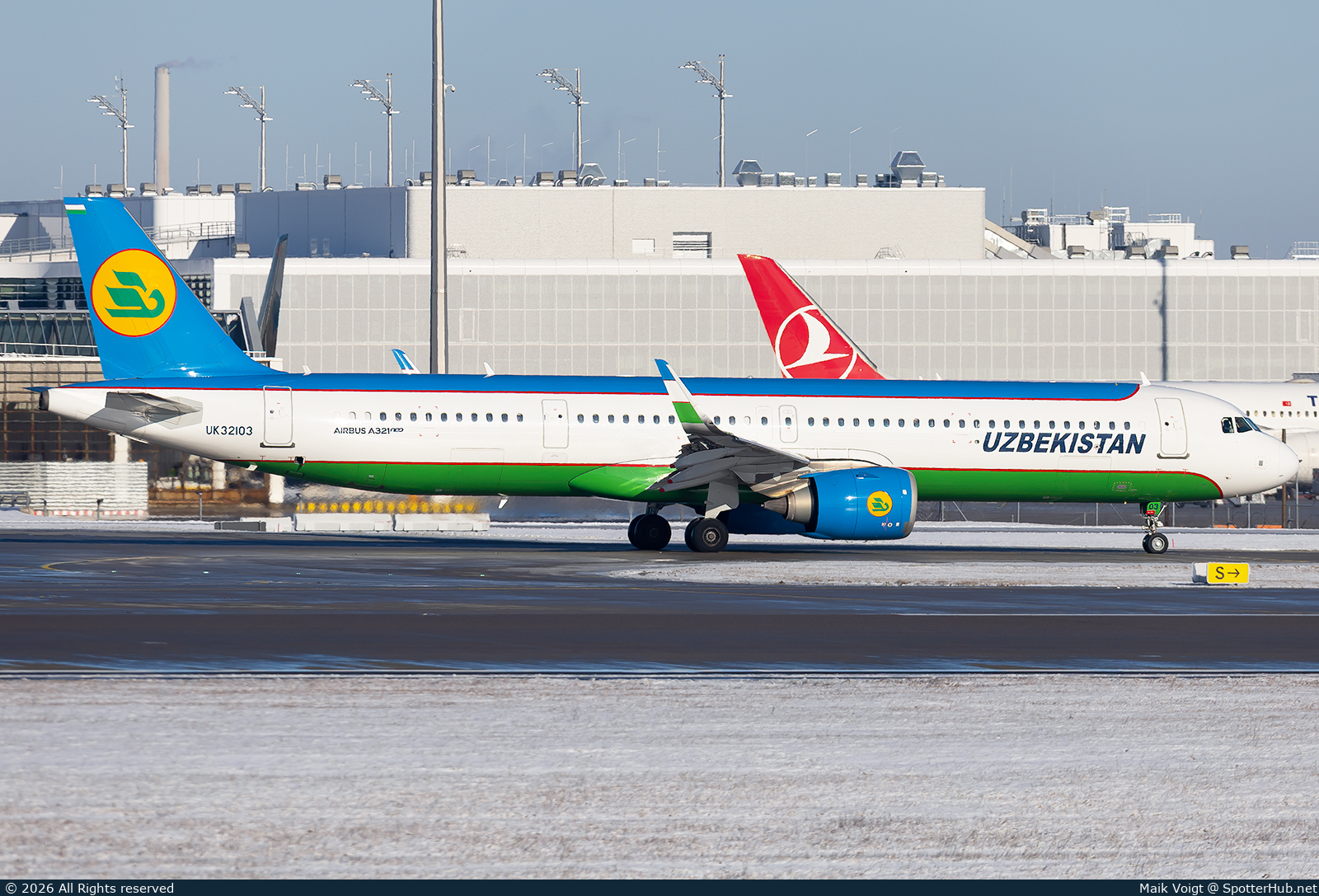 Photo of UK32103 - Airbus A321-253NX operated by Uzbekistan Airways
