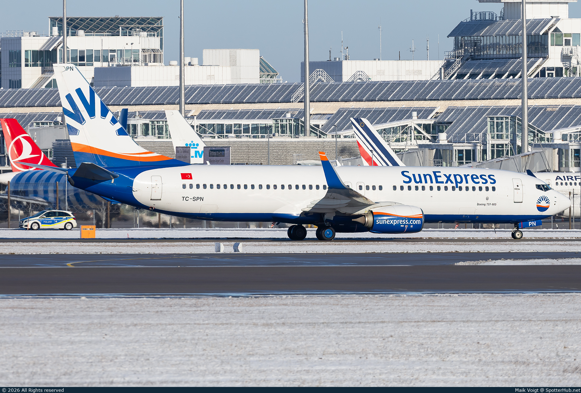 Photo of TC-SPN - Boeing 737-8KV operated by SunExpress
