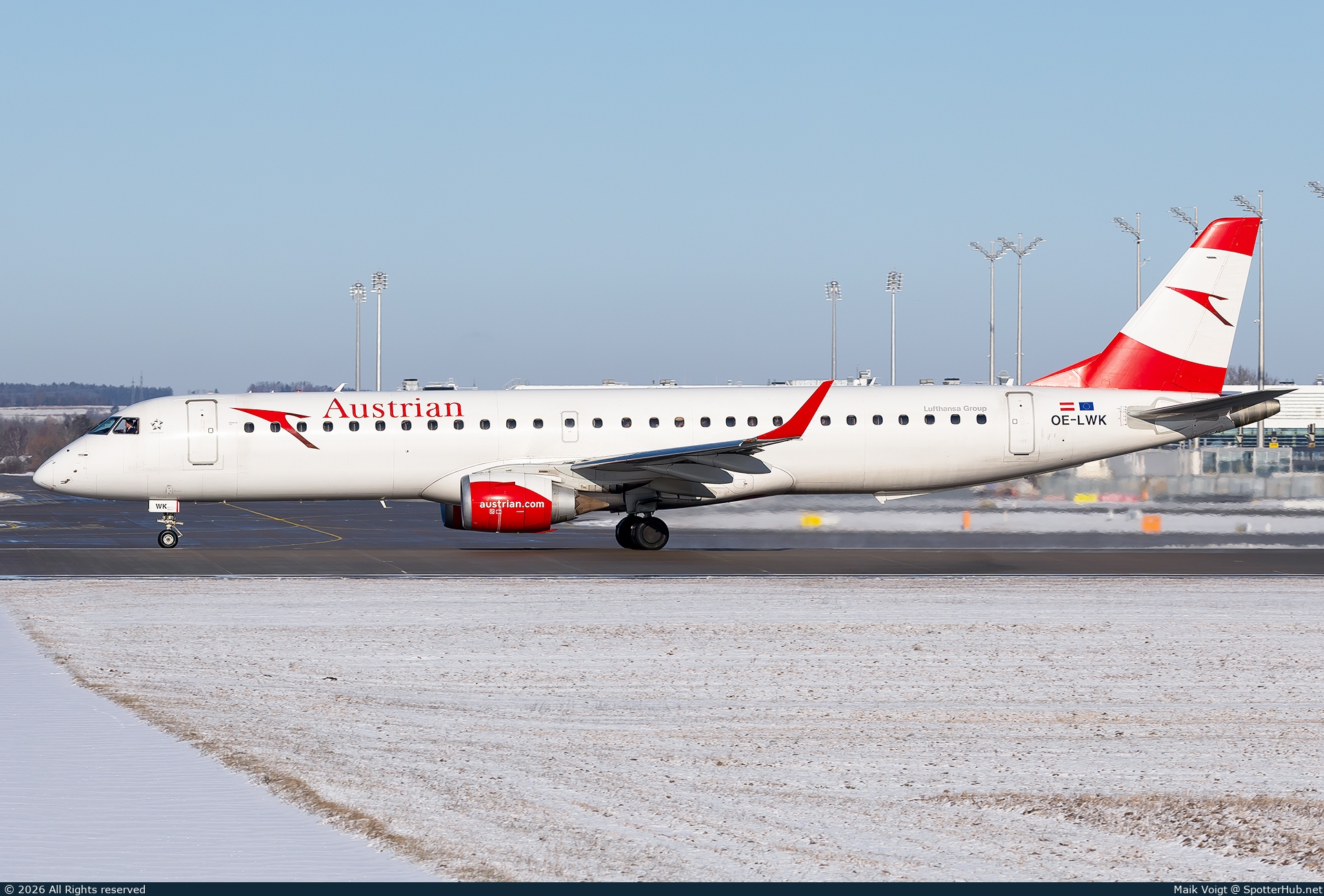 Photo of OE-LWK - Embraer ERJ-195LR operated by Austrian Airlines