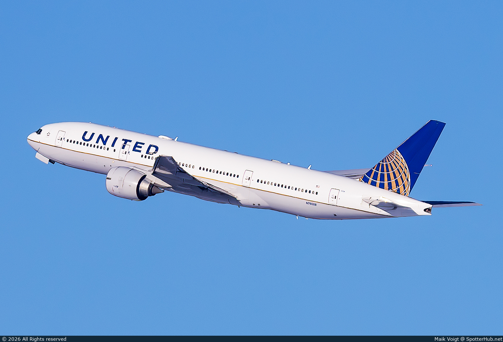 Photo of N78008 - Boeing 777-224(ER) operated by United Airlines
