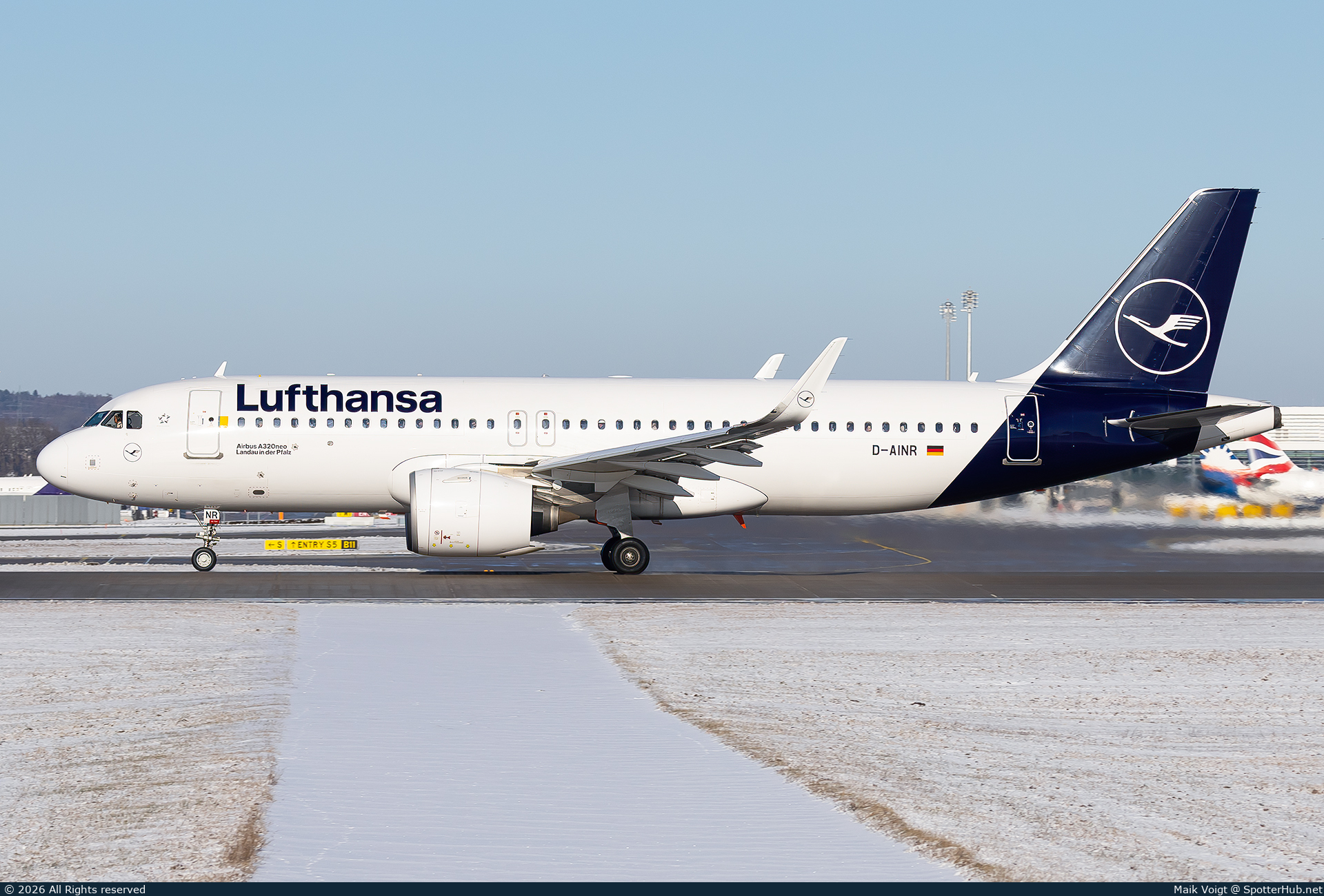Photo of D-AINR - Airbus A320-271N operated by Lufthansa