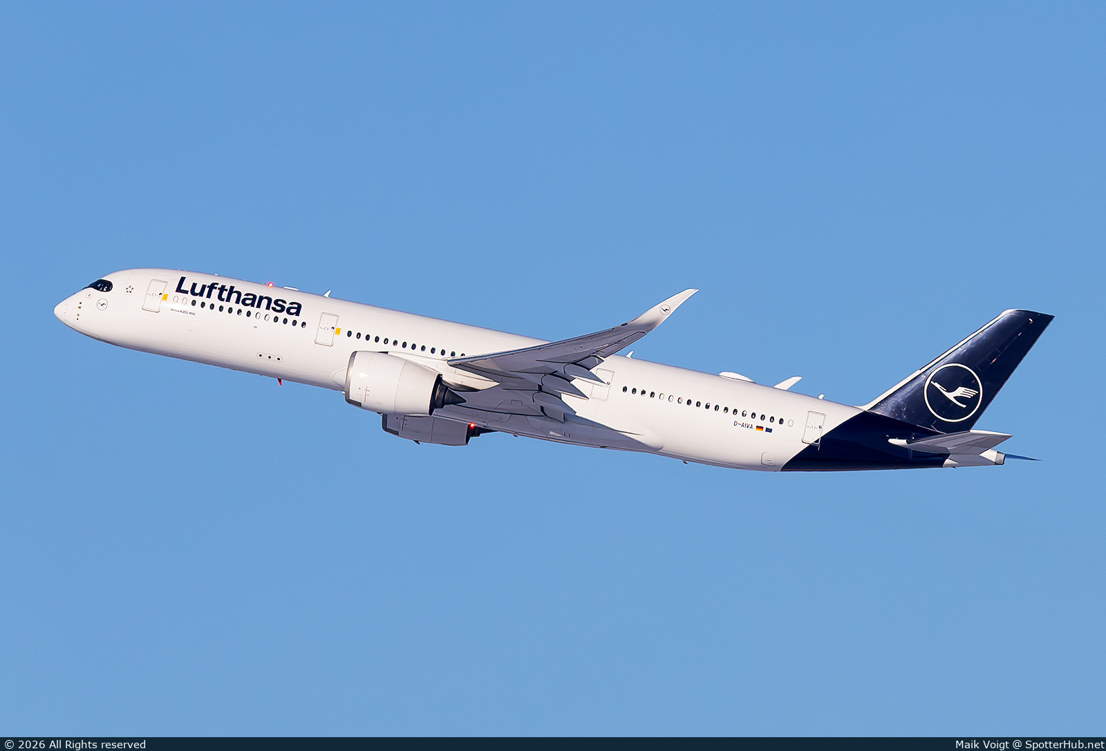 Photo of D-AIVA - Airbus A350-941 operated by Lufthansa