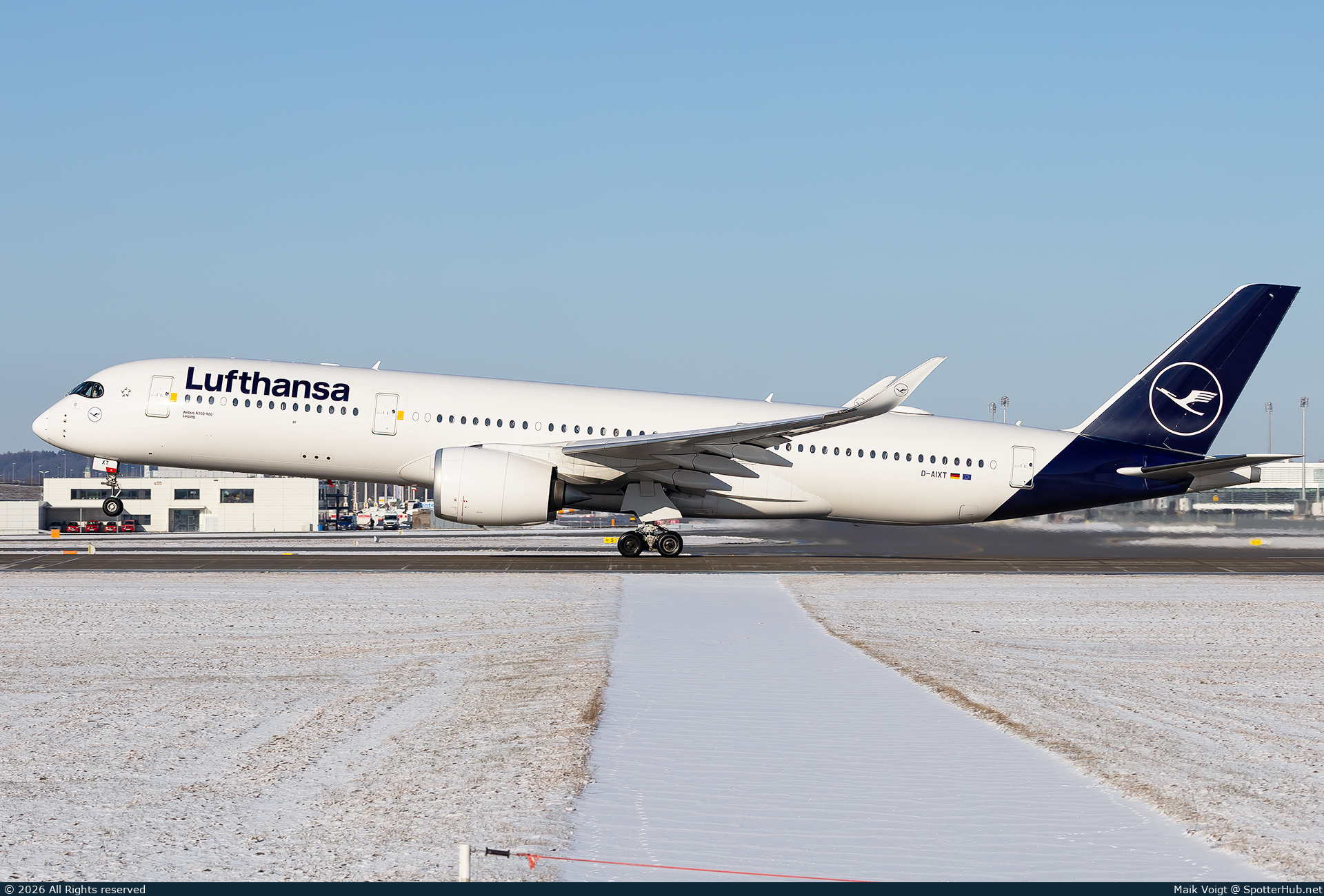 Photo of D-AIXT - Airbus A350-941 operated by Lufthansa