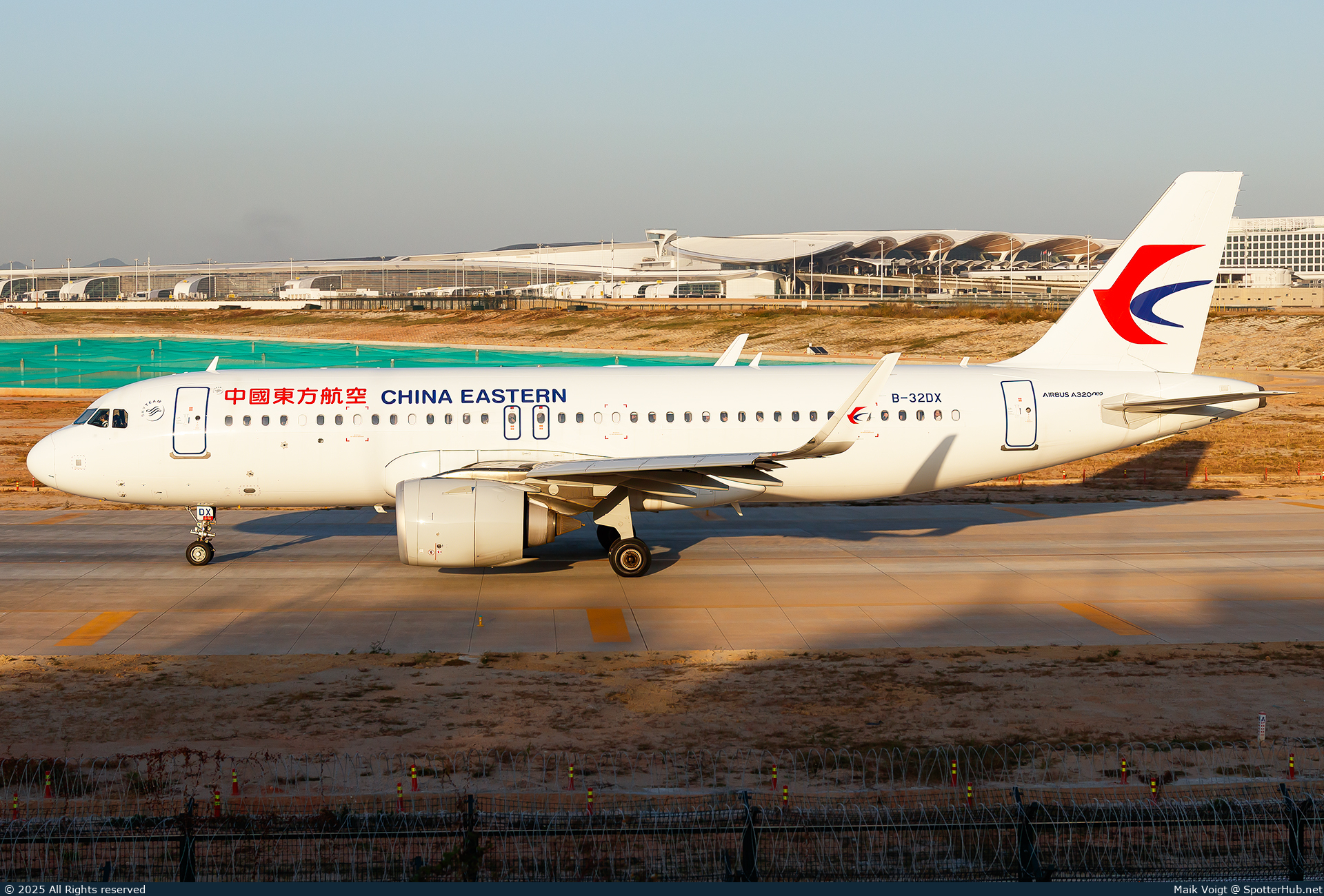 Photo of B-32DX - Airbus A320-251N operated by China Eastern Airlines