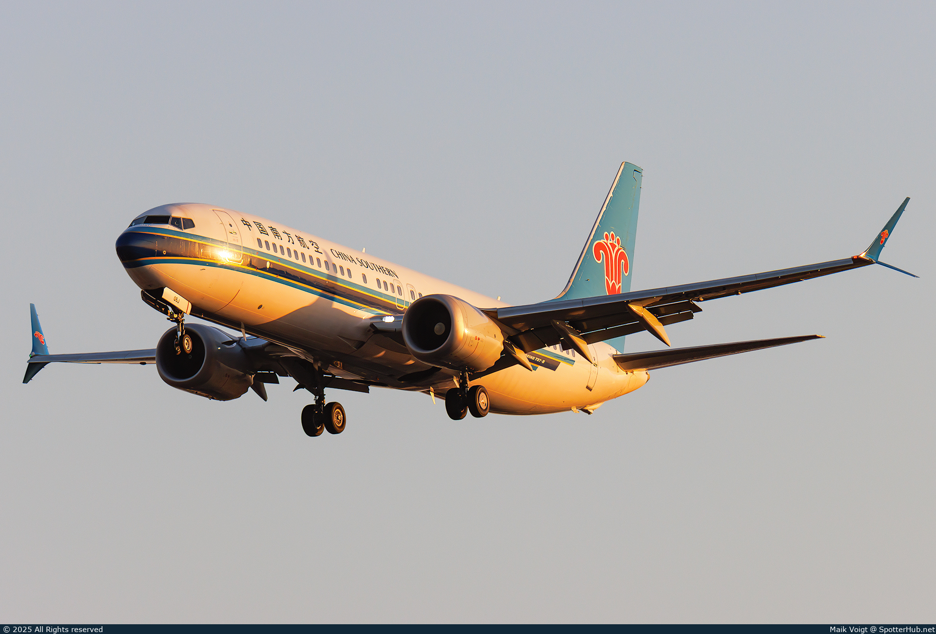 Photo of B-205J - Boeing 737 MAX 8 operated by China Southern Airlines