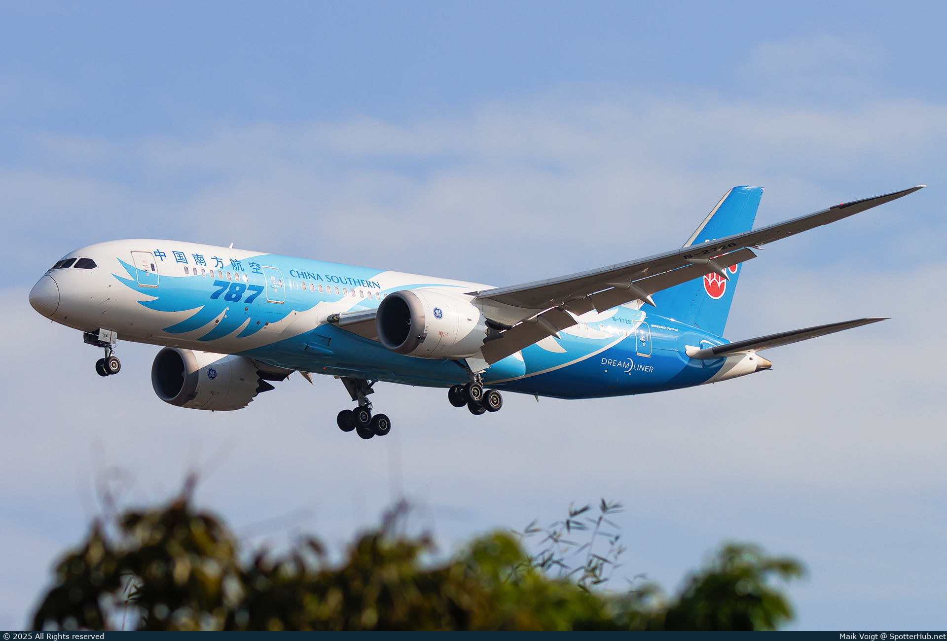 Photo of B-2726 - Boeing 787-8 Dreamliner operated by China Southern Airlines