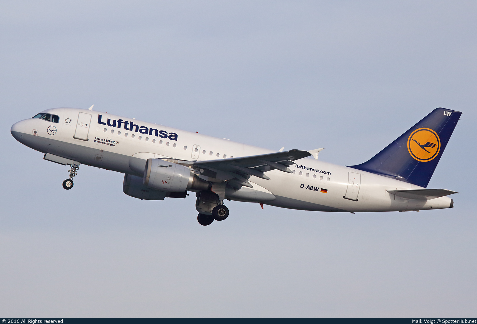 Photo of D-AILW - Airbus A319-114 operated by Lufthansa