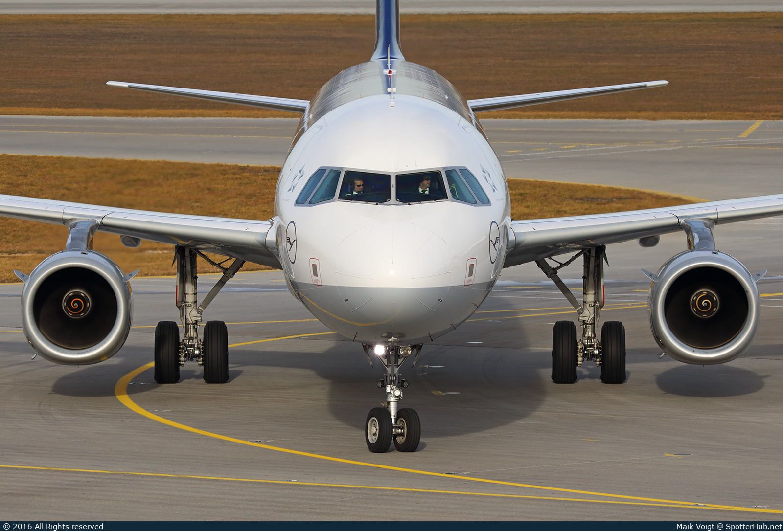 Photo of D-AIDD - Airbus A321-231 operated by Lufthansa