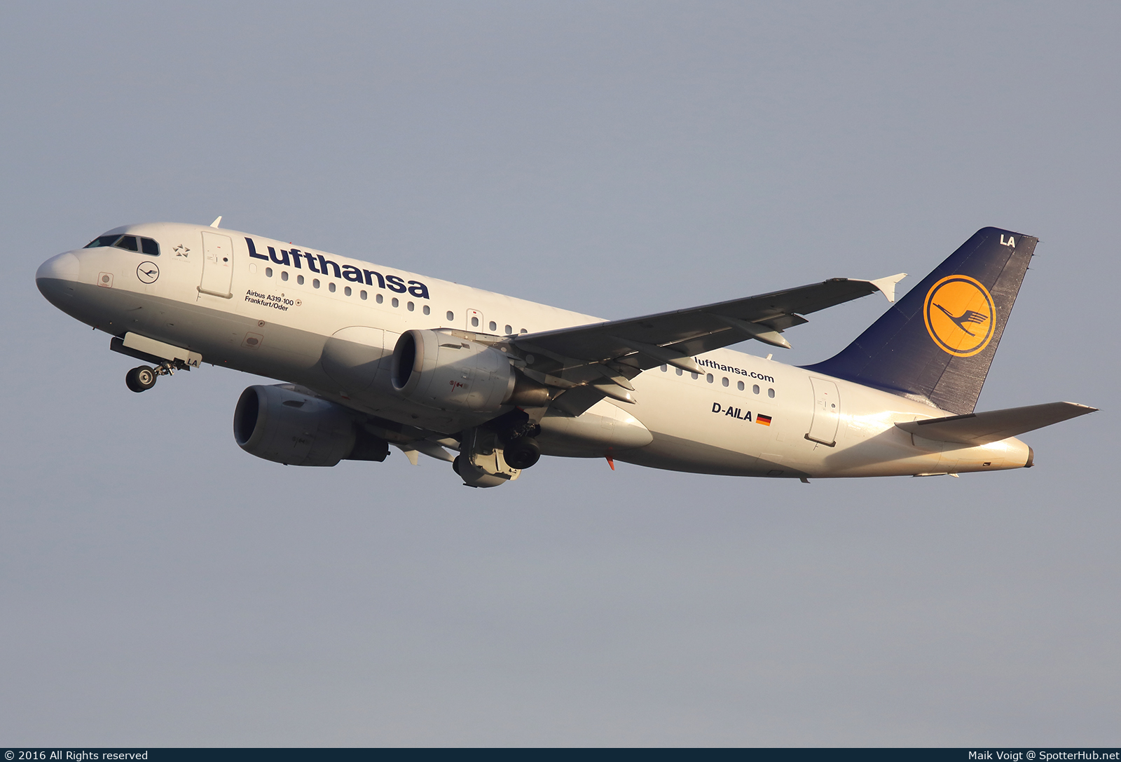 Photo of D-AILA - Airbus A319-114 operated by Lufthansa