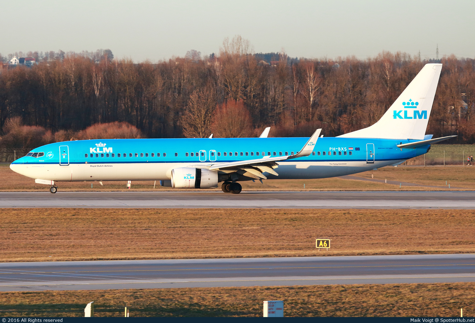 Photo of PH-BXS - Boeing 737-9K2 operated by KLM Royal Dutch Airlines