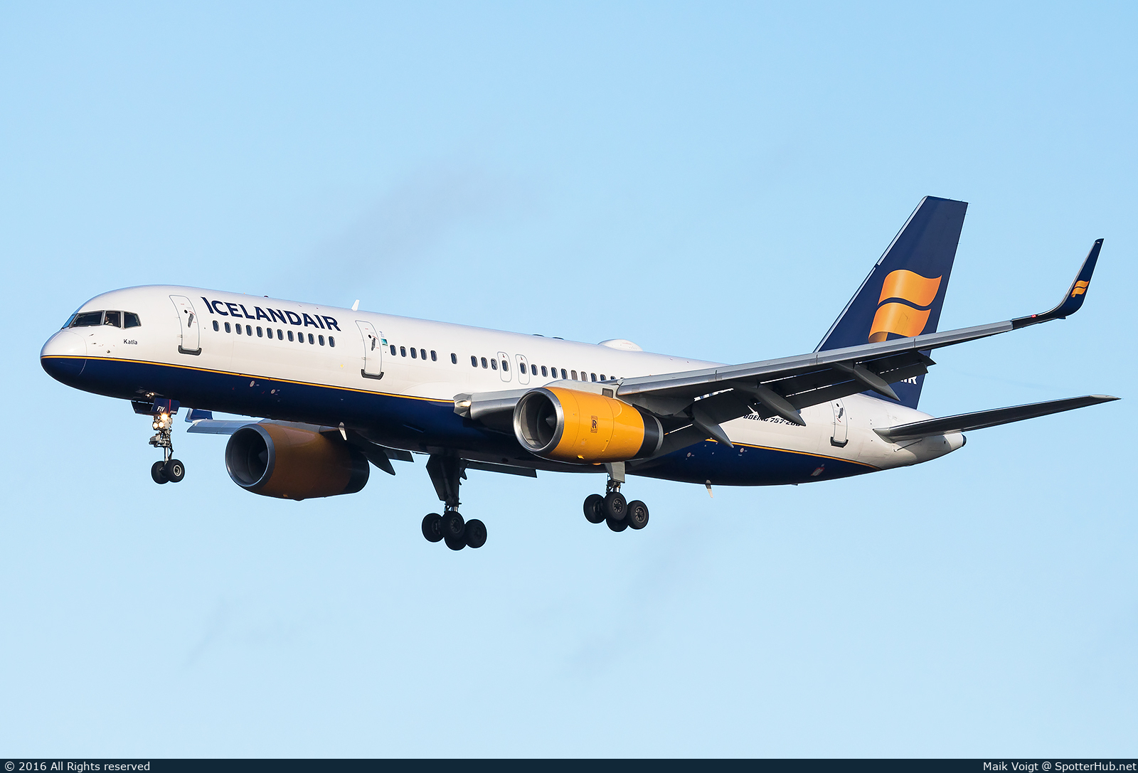 Photo of TF-FIV - Boeing 757-208 operated by Icelandair