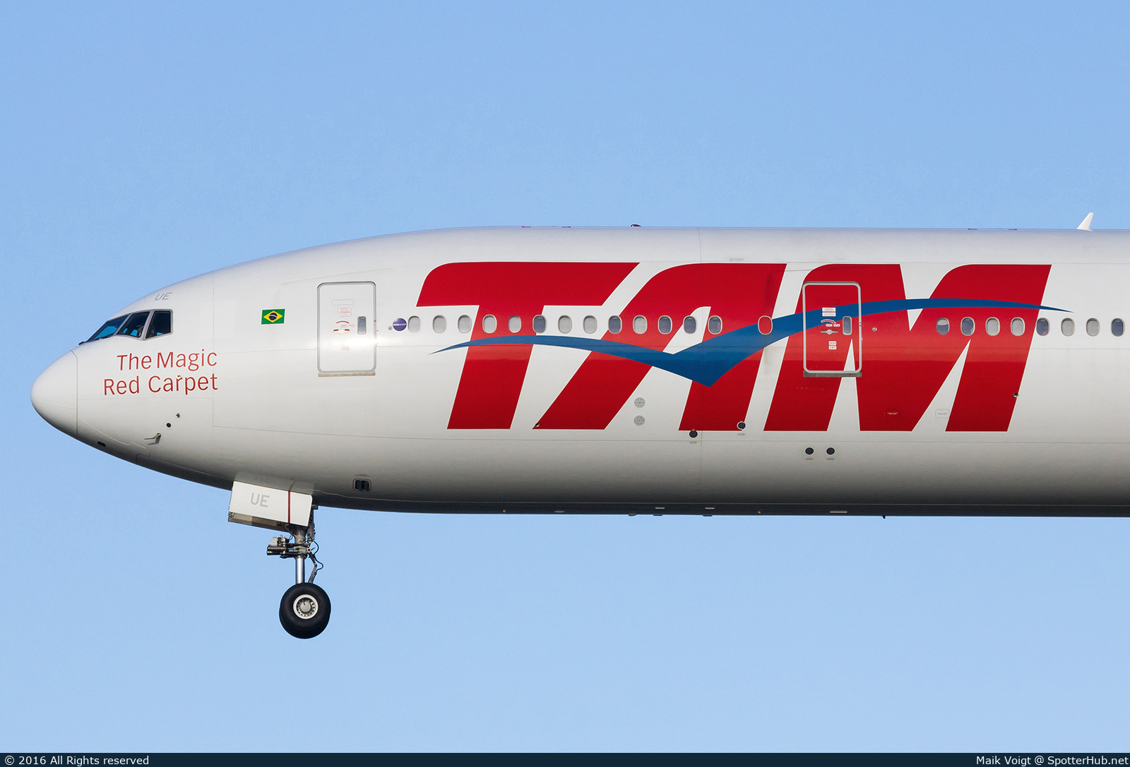 Photo of PT-MUE - Boeing 777-32W(ER) operated by TAM Linhas Aéreas