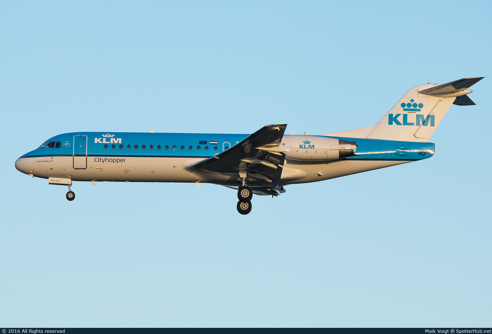 Photo of PH-WXD - Fokker 70 operated by KLM Cityhopper
