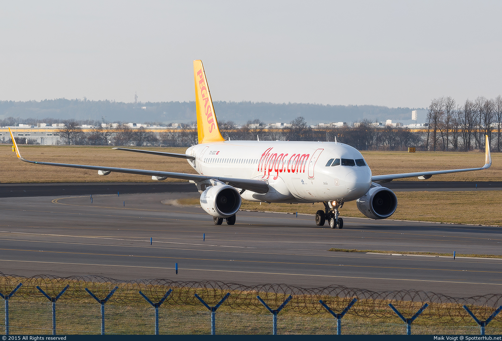Photo of TC-DCC - Airbus A320-214 operated by Pegasus Airlines