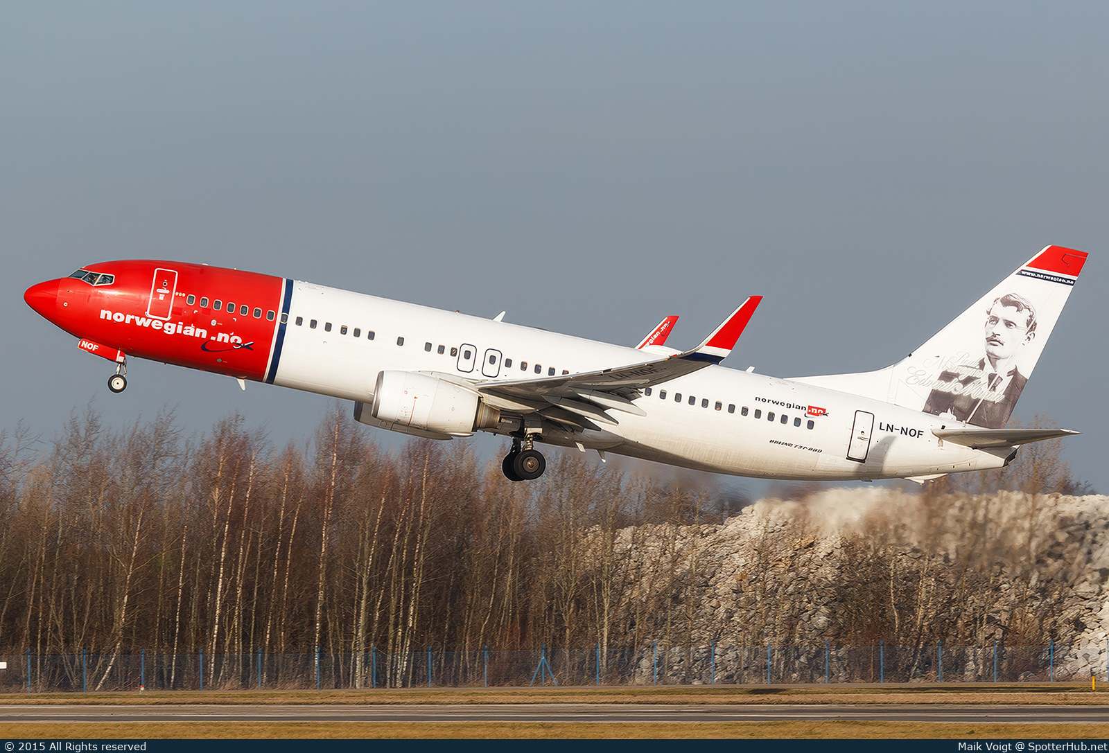 Photo of LN-NOF - Boeing 737-86N operated by Norwegian Air Shuttle