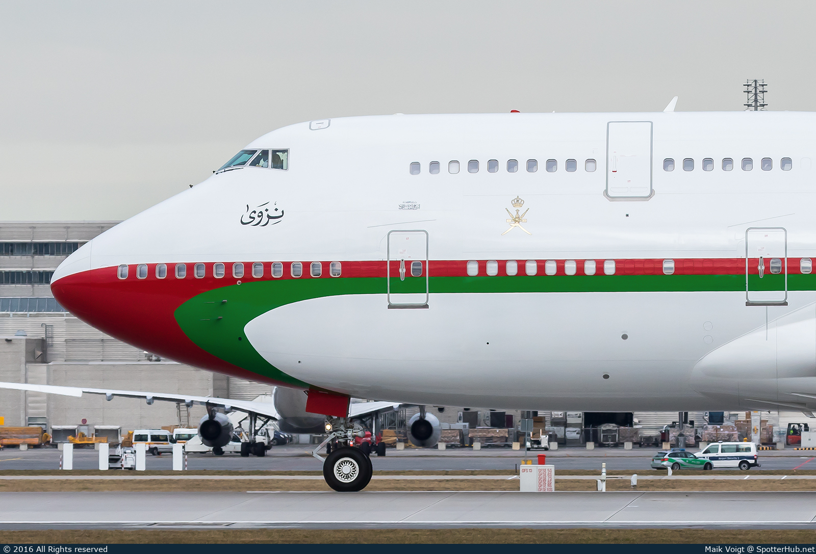 Photo of A4O-OMN - Boeing 747-430 operated by Oman Royal Flight