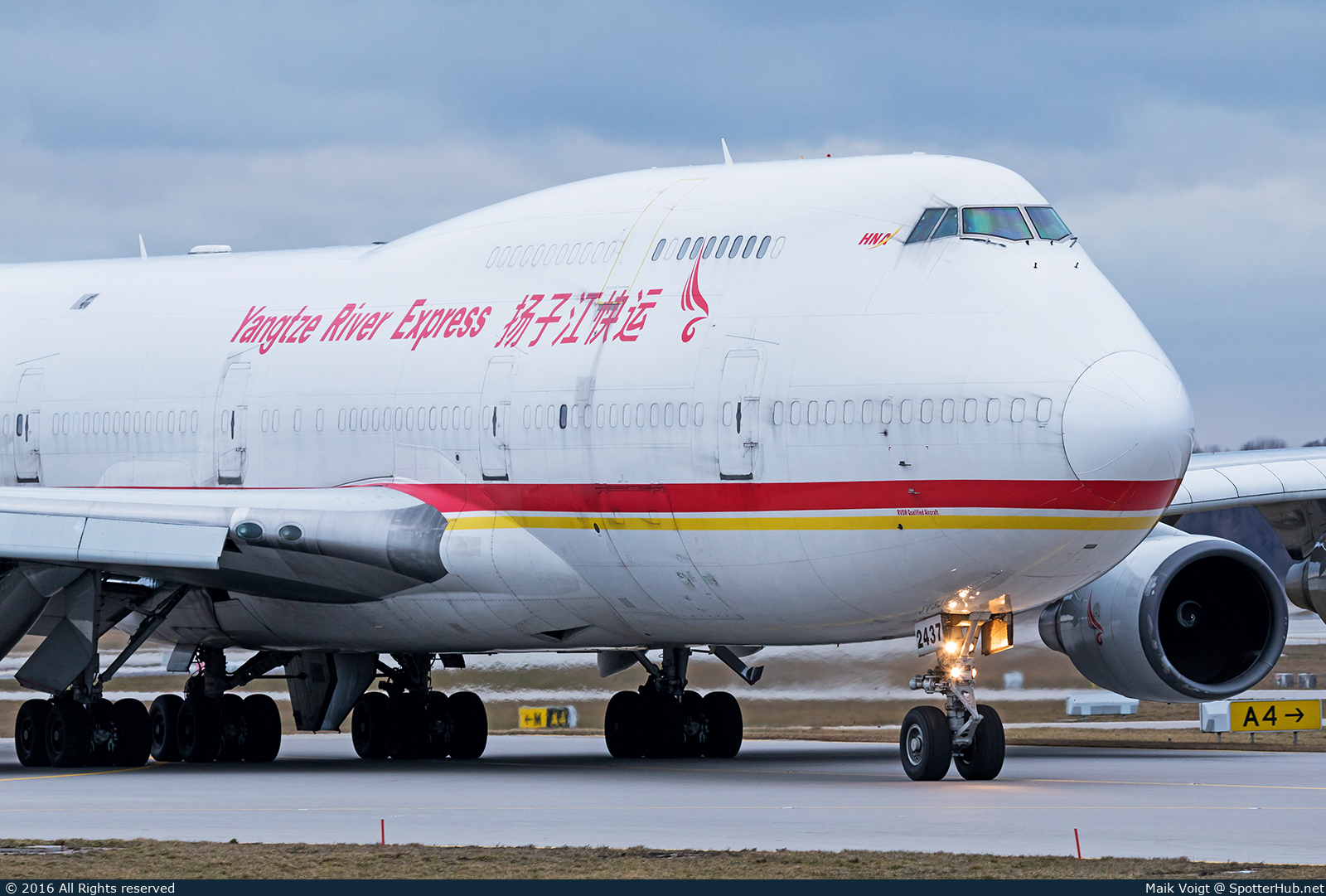 Photo of B-2437 - Boeing 747-481(BDSF) operated by Yangtze River Express