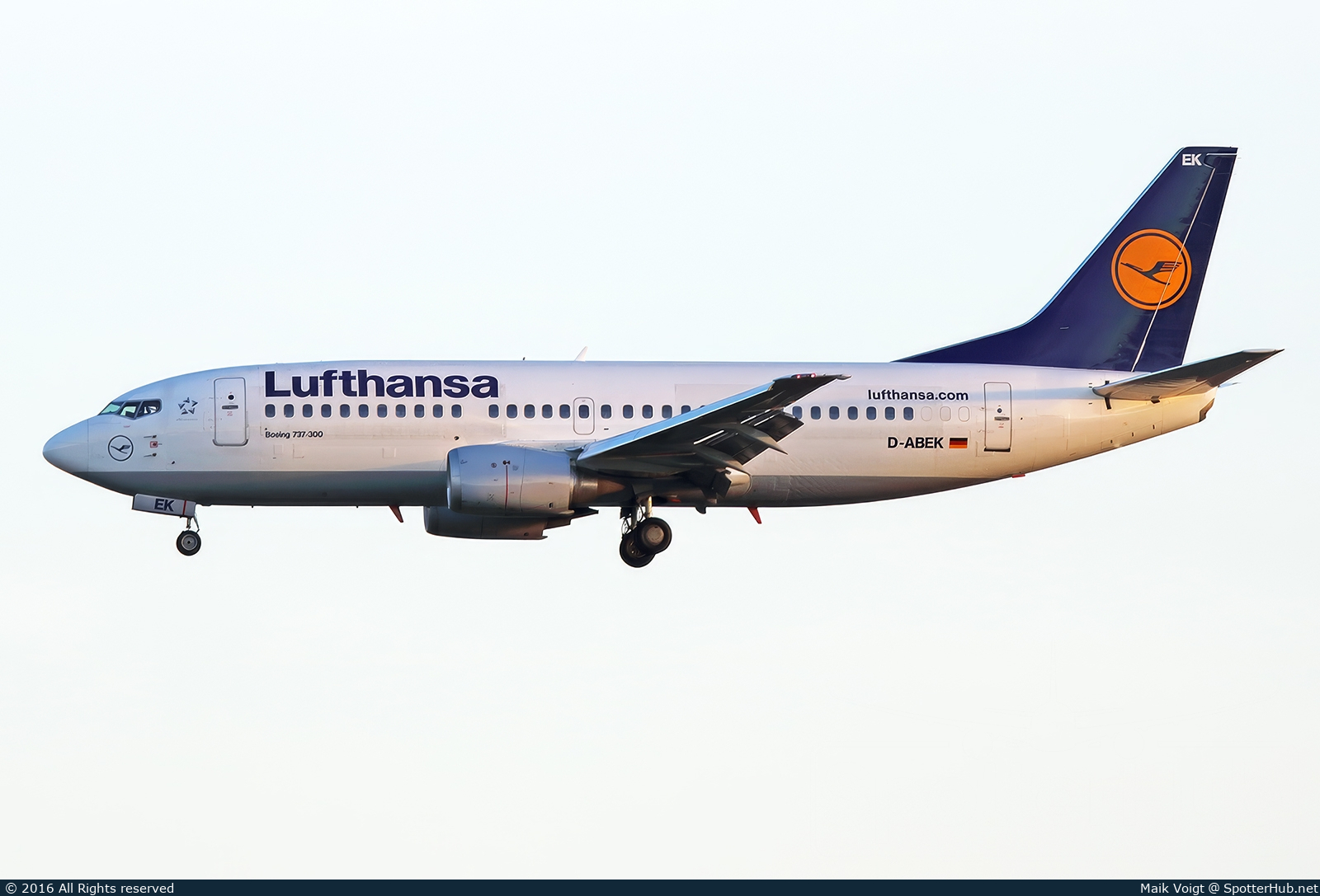 Photo of D-ABEK - Boeing 737-330 operated by Lufthansa