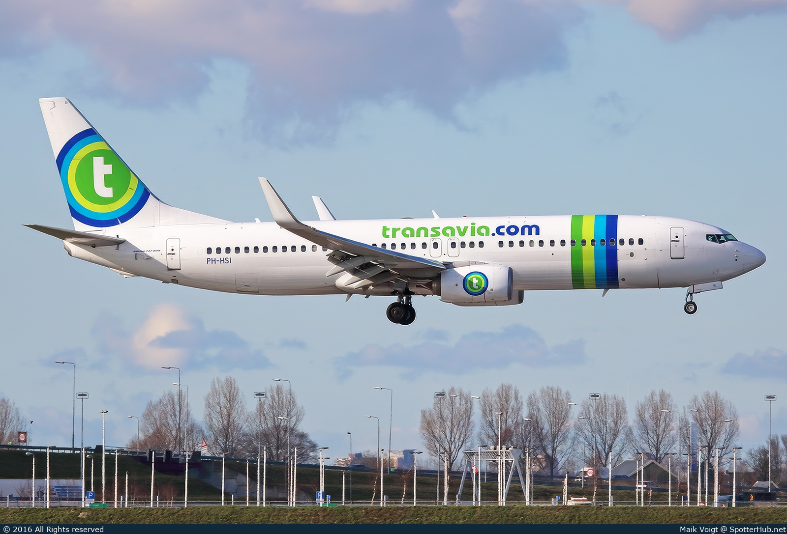 Photo of PH-HSI - Boeing 737-8K2 operated by Transavia
