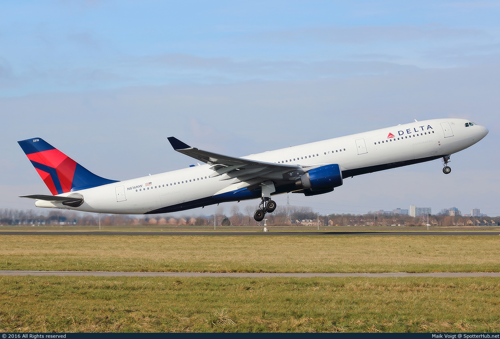 Photo of N816NW - Airbus A330-323 operated by Delta Air Lines