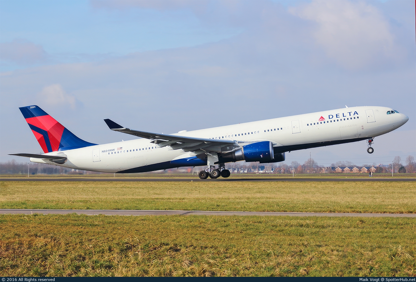 Photo of N824NW - Airbus A330-302 operated by Delta Air Lines
