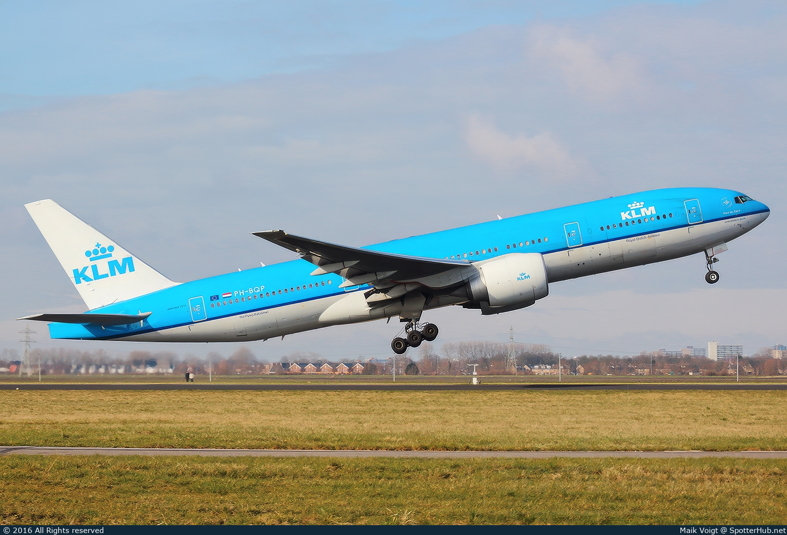 Photo of PH-BQP - Boeing 777-206(ER) operated by KLM Royal Dutch Airlines