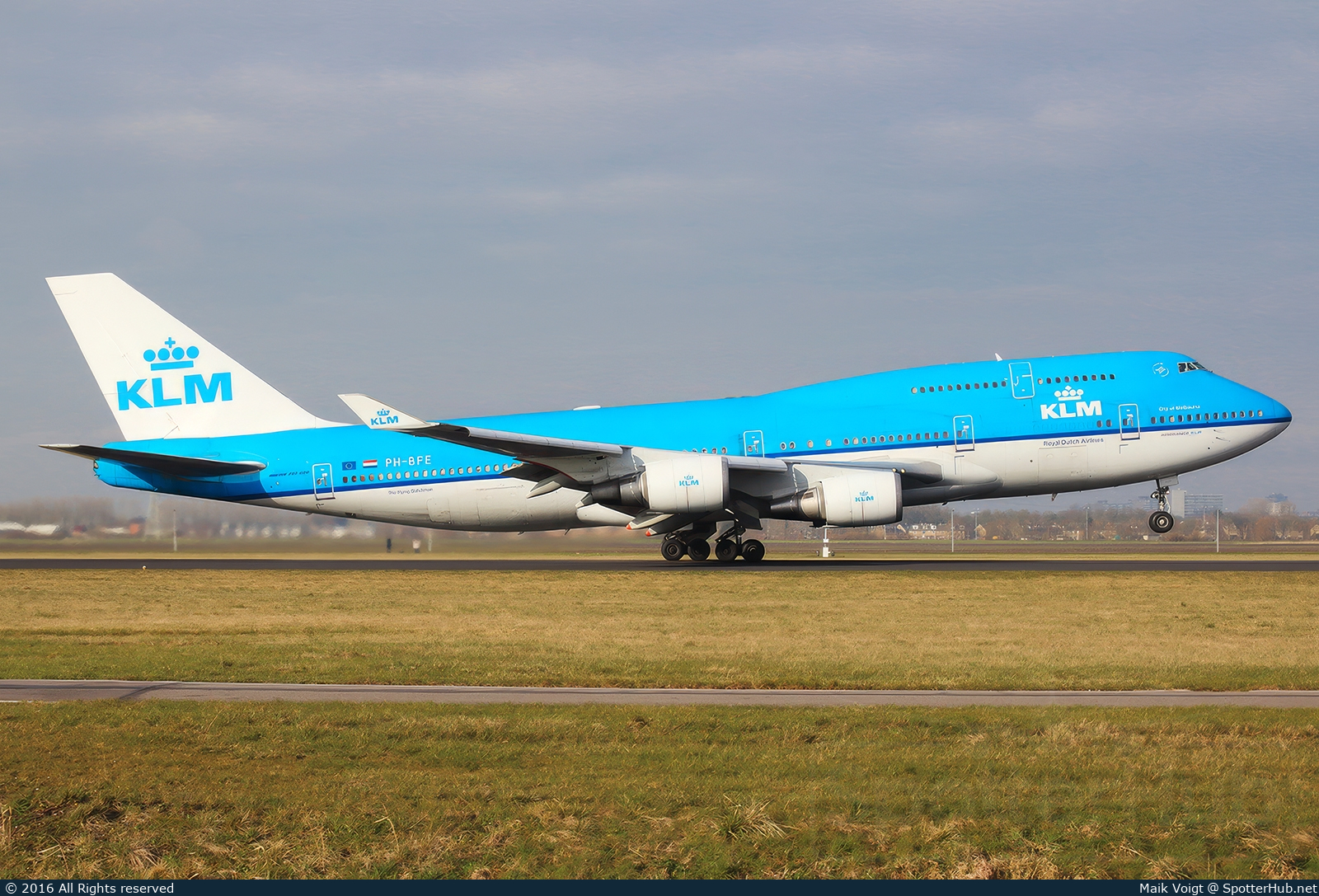 Photo of PH-BFE - Boeing 747-406(M) operated by KLM Royal Dutch Airlines