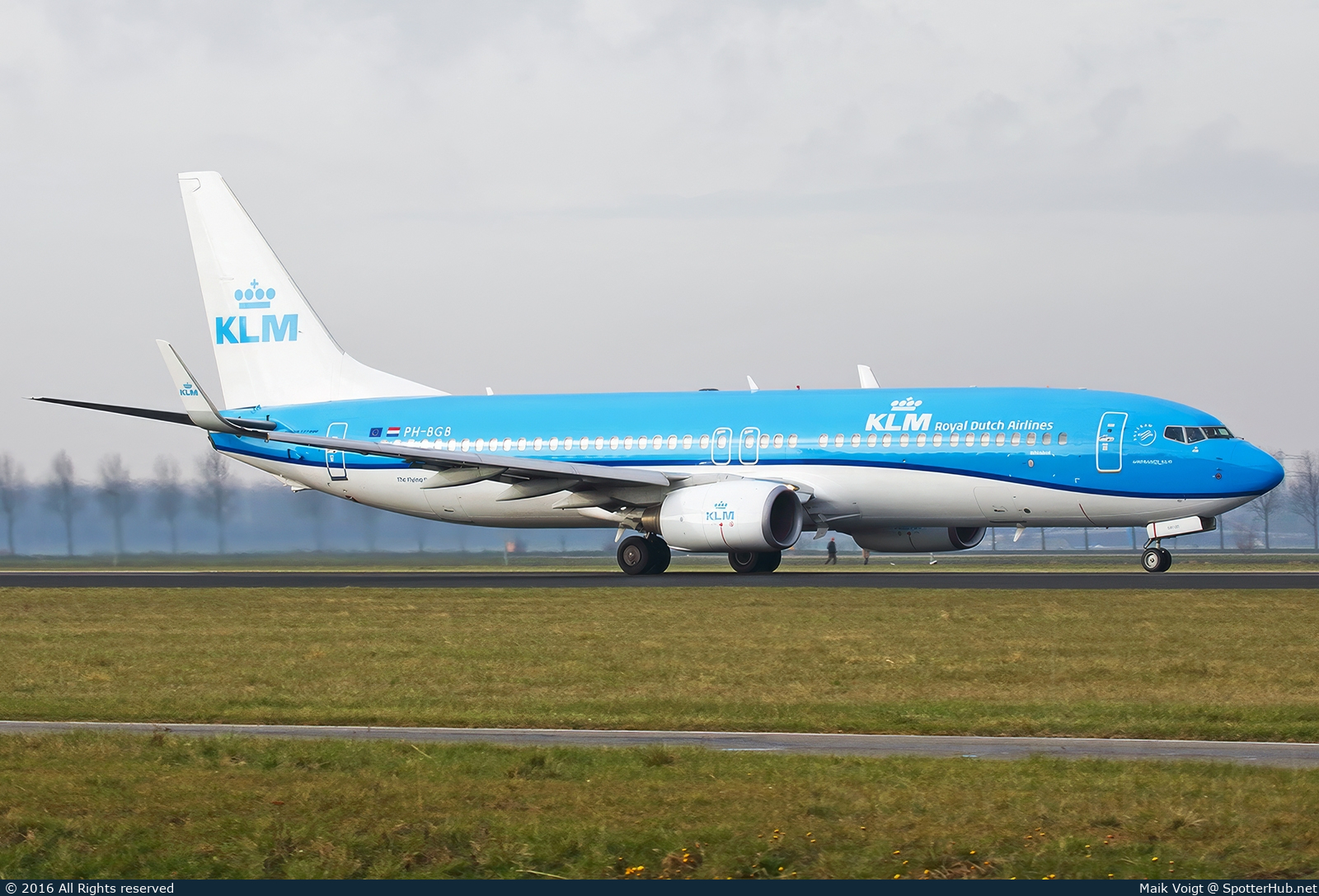 Photo of PH-BGB - Boeing 737-8K2 operated by KLM Royal Dutch Airlines