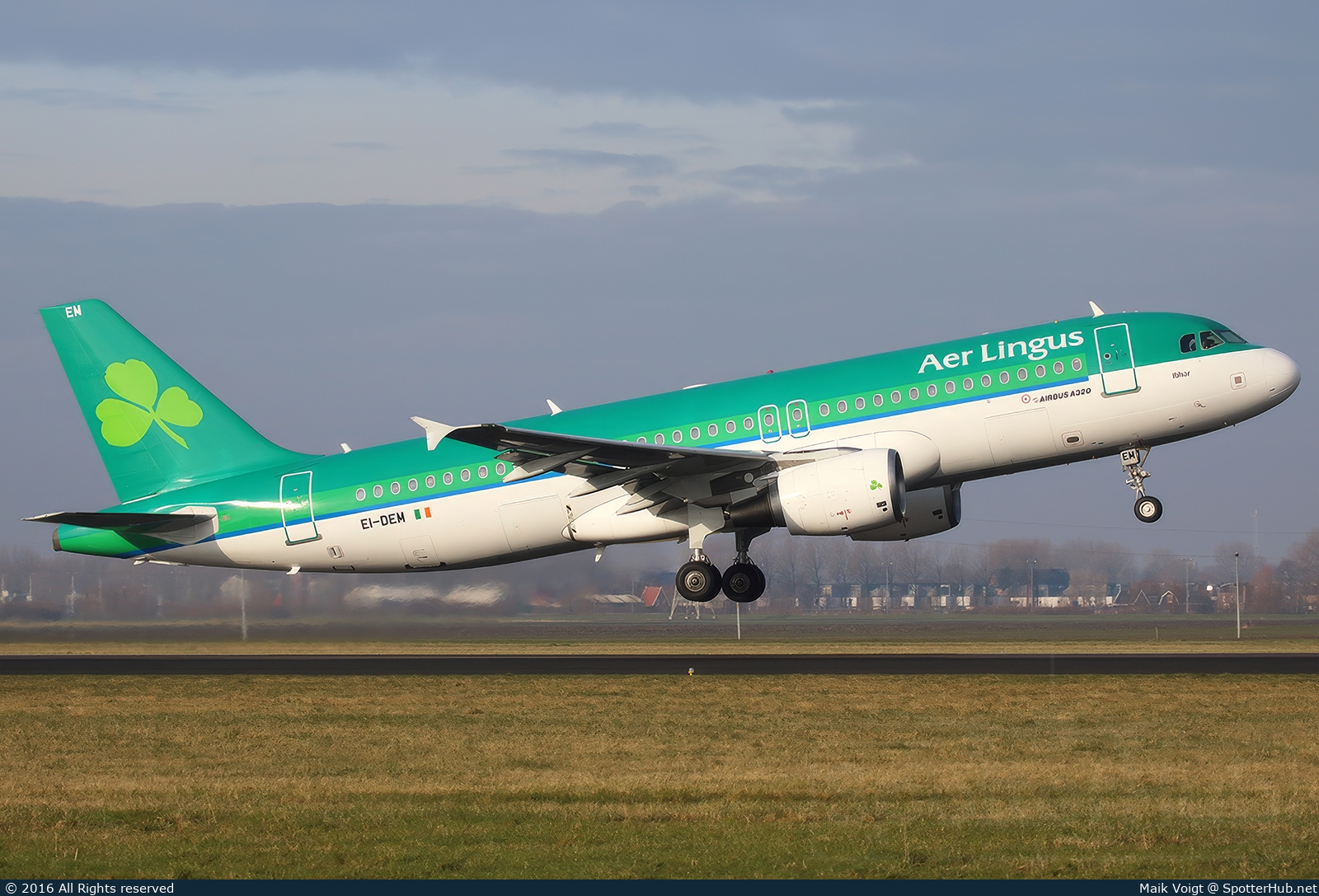 Photo of EI-DEM - Airbus A320-214 operated by Aer Lingus