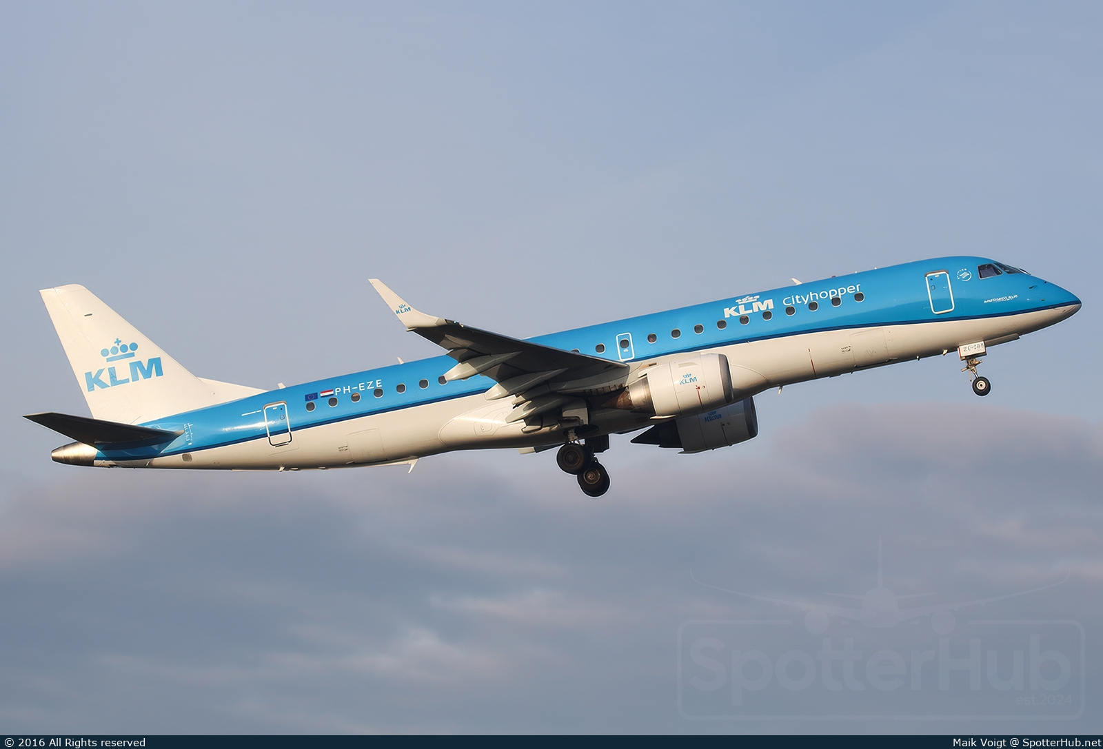Photo of PH-EZE - Embraer ERJ-190STD operated by KLM Cityhopper