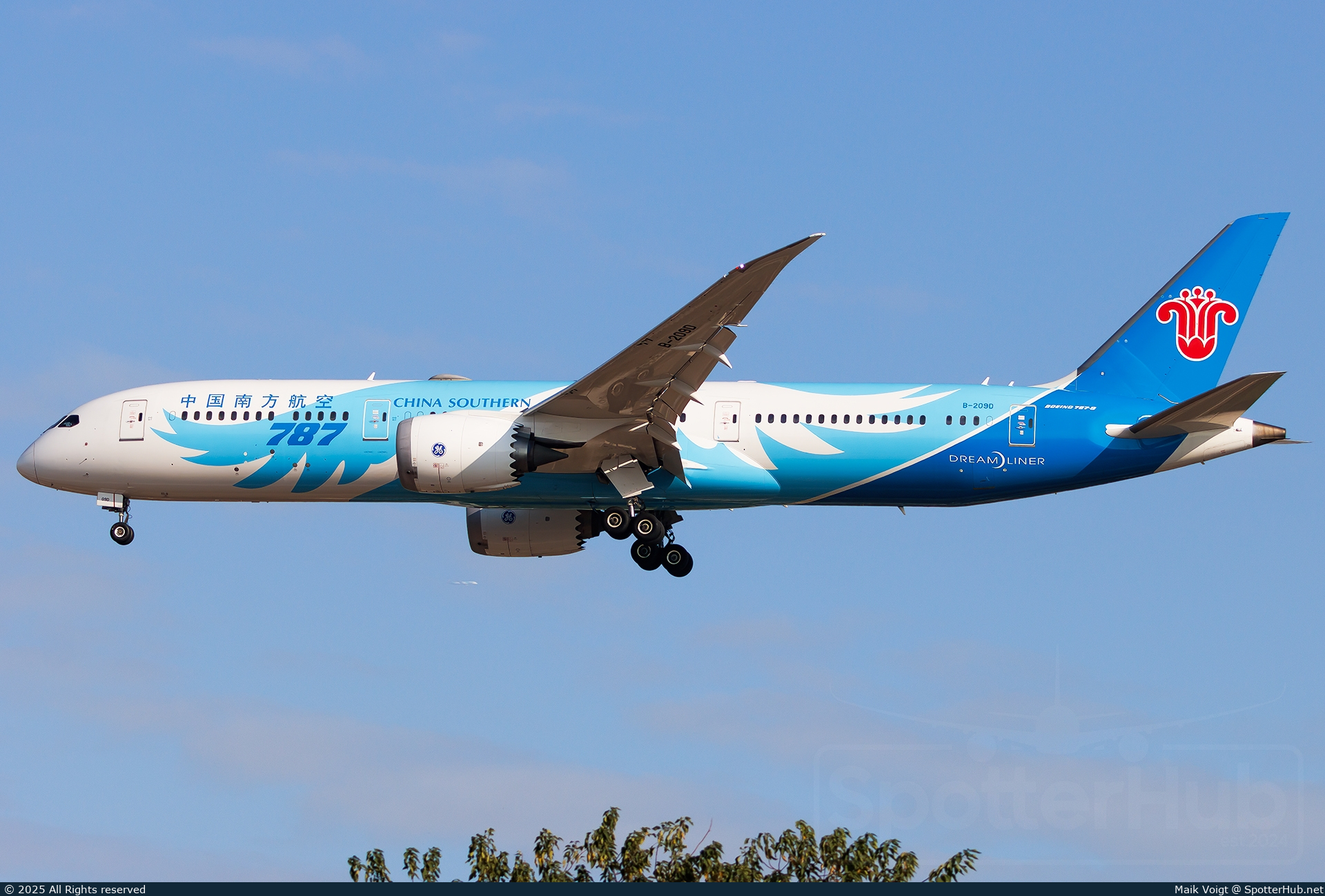 Photo of B-209D - Boeing 787-9 Dreamliner operated by China Southern Airlines