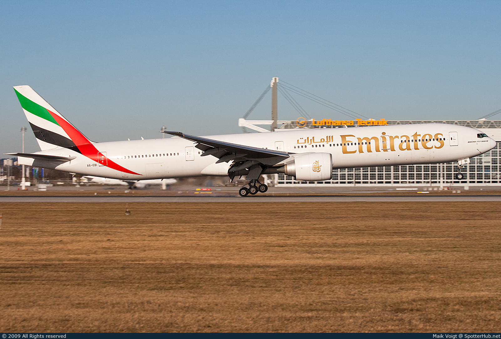 Photo of A6-EBI - Boeing 777-36N(ER) operated by Emirates