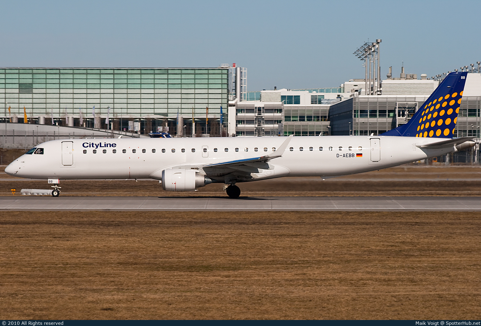Photo of D-AEBB - Embraer ERJ-195LR operated by Lufthansa CityLine