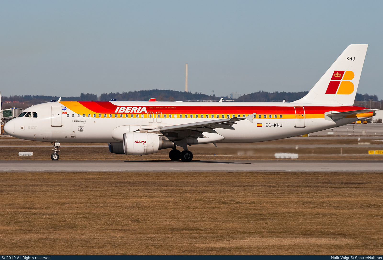 Photo of EC-KHJ - Airbus A320-214 operated by Iberia