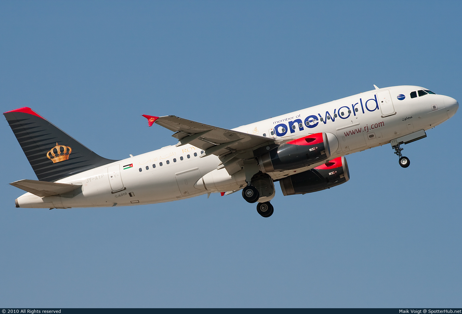 Photo of JY-AYP - Airbus A319-132 operated by Royal Jordanian Airlines