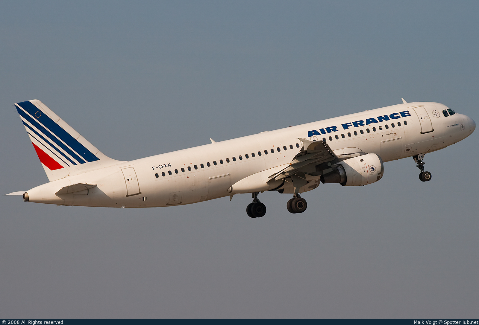 Photo of F-GFKN - Airbus A320-211 operated by Air France