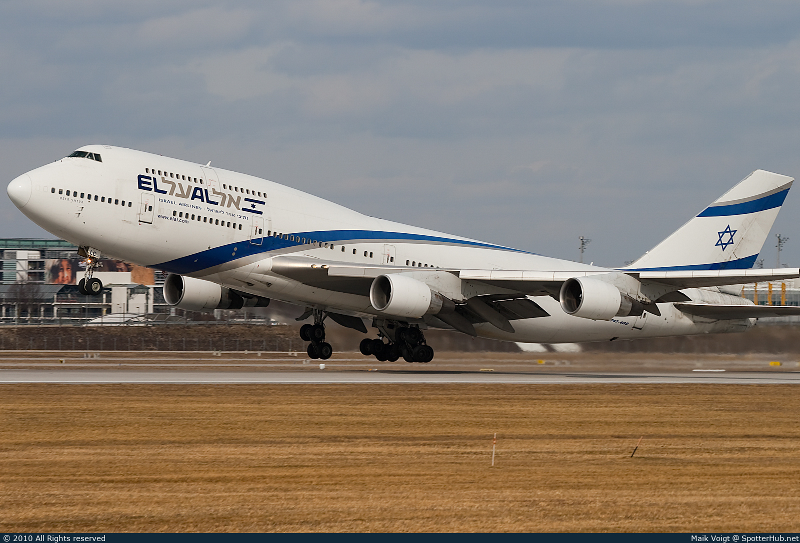 Photo of 4X-ELC - Boeing 747-458 operated by El Al Israel Airlines