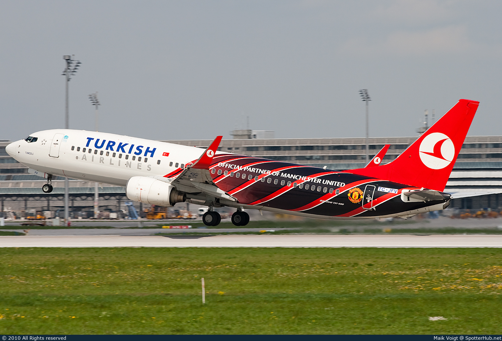 Photo of TC-JFV - Boeing 737-8F2 operated by Turkish Airlines