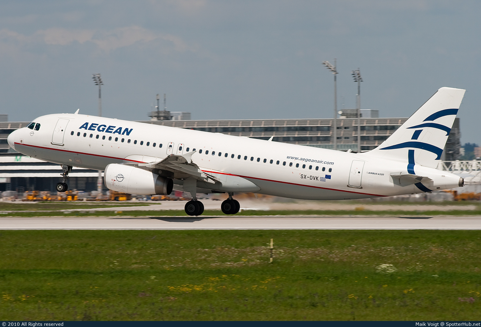 Photo of SX-DVK - Airbus A320-232 operated by Aegean Airlines