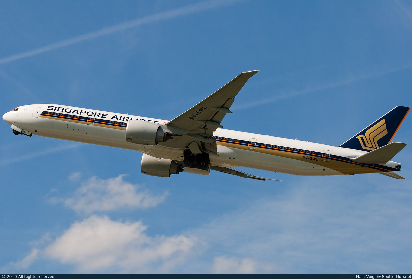 Photo of 9V-SWL - Boeing 777-312(ER) operated by Singapore Airlines