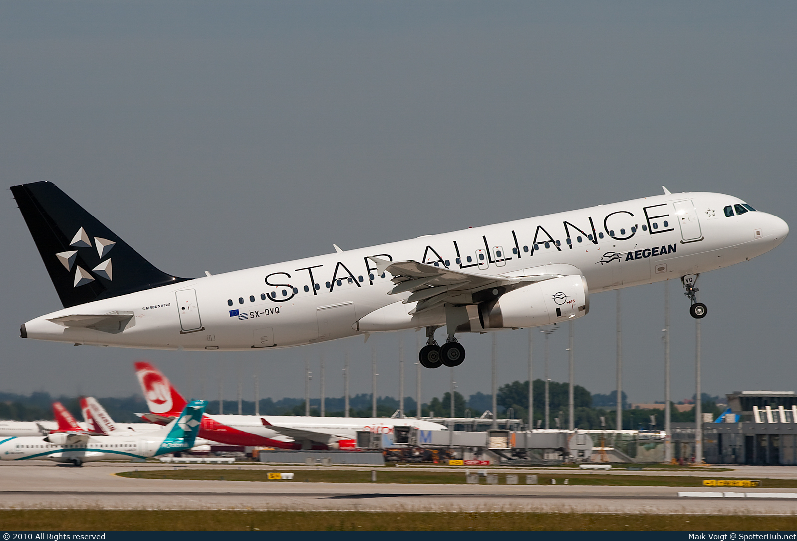 Photo of SX-DVQ - Airbus A320-232 operated by Aegean Airlines