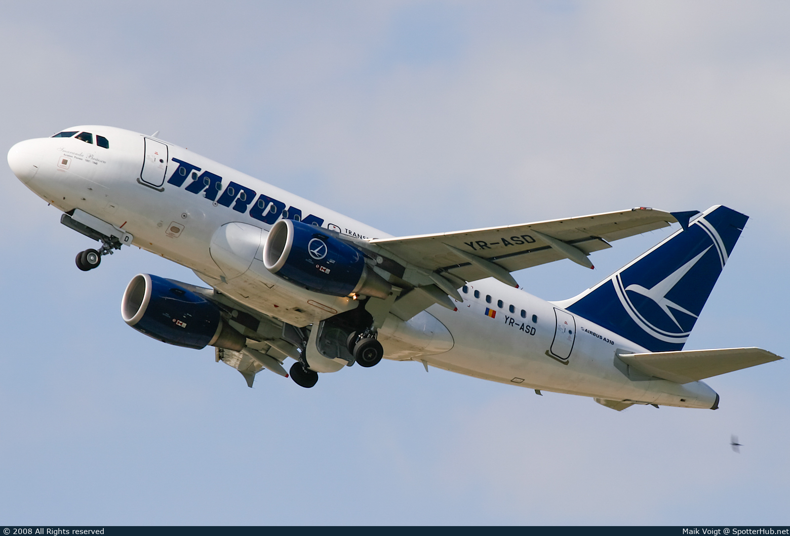 Photo of YR-ASD - Airbus A318-111 operated by Tarom - Romanian Air Transport
