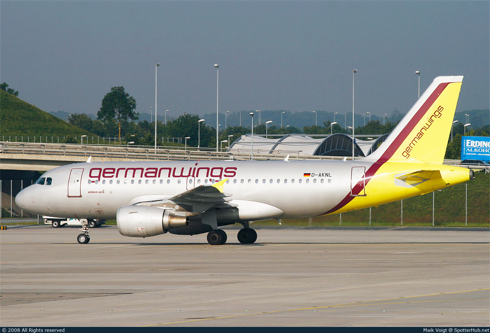 Photo of D-AKNL - Airbus A319-112 operated by Germanwings