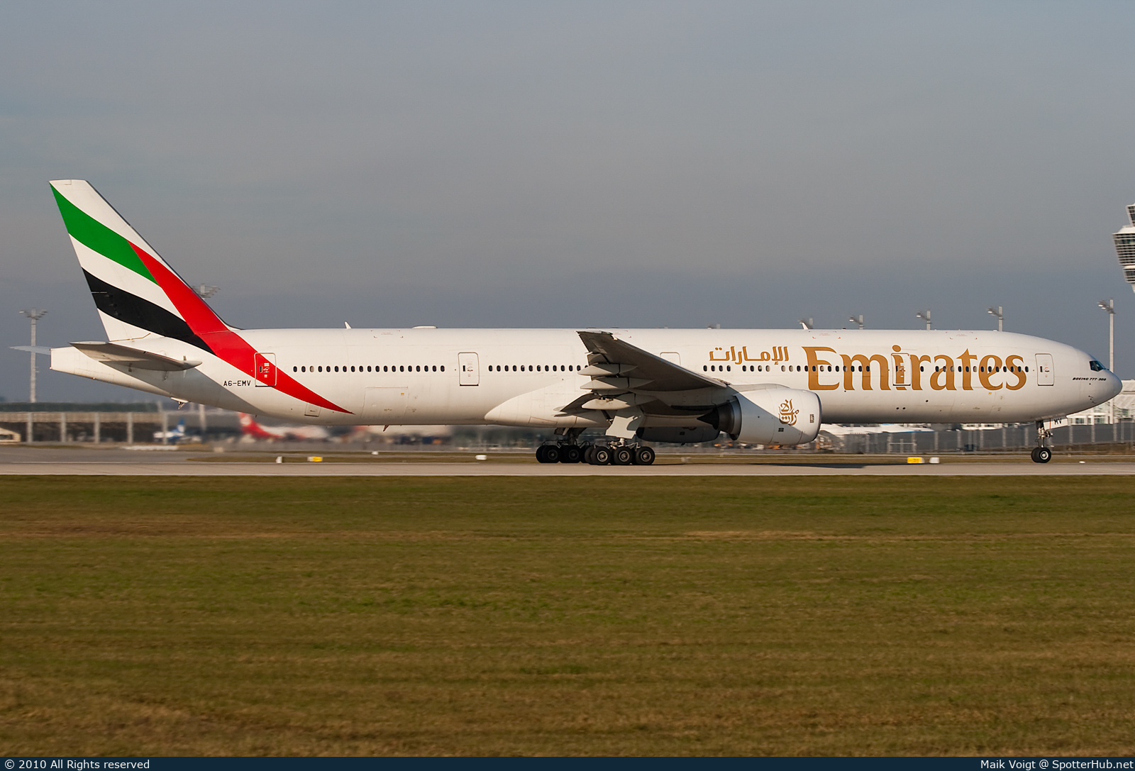 Photo of A6-EMV - Boeing 777-31H operated by Emirates