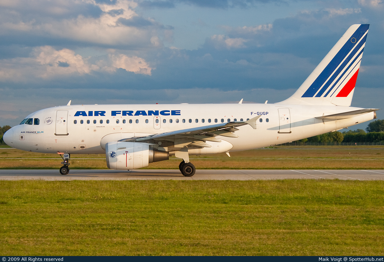 Photo of F-GUGP - Airbus A318-111 operated by Air France
