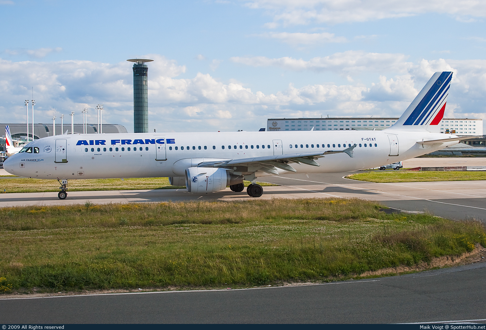 Photo of F-GTAT - Airbus A321-212 operated by Air France