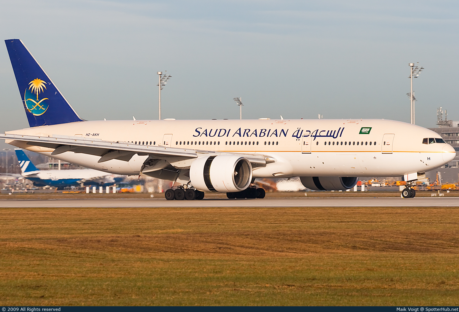 Photo of HZ-AKH - Boeing 777-268(ER) operated by Saudi Arabian Airlines